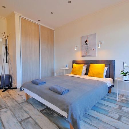 Gertrudes Residence Stay In Light-Filled Studio Apartment In Central リガ エクステリア 写真